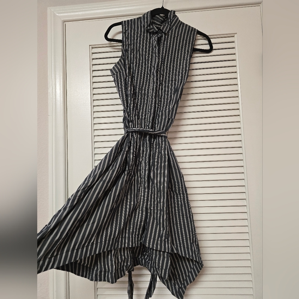 Who What Wear - Grey & White Striped Asymmetrical Hem Sleeveless Dress